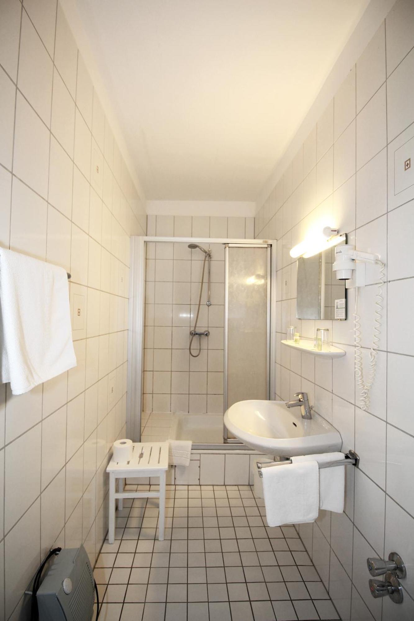 Historisches Hotel Zum Schwan Bad Karlshafen Buitenkant foto