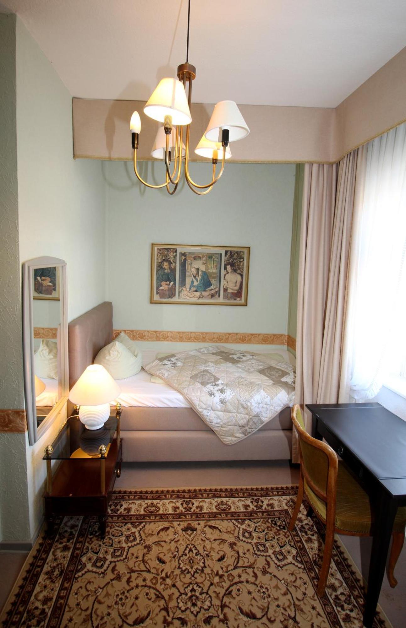 Historisches Hotel Zum Schwan Bad Karlshafen Buitenkant foto